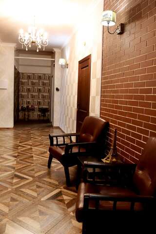 Гостиница Маленький Париж Краснодар-1